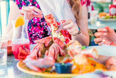 Get the Foothills' tips and tricks on crab feed etiquette