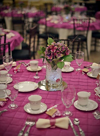 Guest table setting at a quinceanera